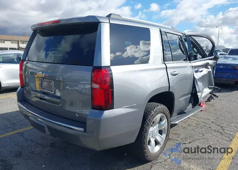 2018 Chevrolet Tahoe Premier z USA, uszkodzony, nr VIN 1GNSKCKC4JR348593